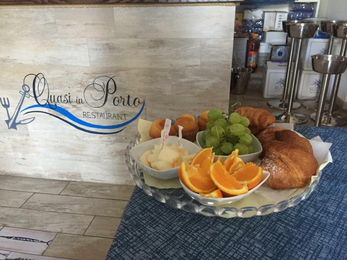 Quasi In Porto Rooms Castellabate Bagian luar foto